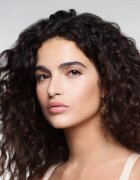 Dolce&Gabbana Everlast Concealer anticearcan cu efect de lunga durata culoare 26 Medium Deep - Neutral Undertones 11 ml