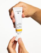 Dr. Hauschka Facial Care crema de zi din gutui 30 ml