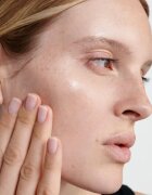 Dr. Hauschka Facial Care Tinted Day Cream cremă hidratantă nuanțatoare ziua 30 ml