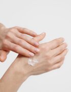Dr. Hauschka Regeneration crema regeneratoare de maini 50 ml