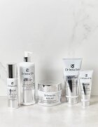 Dr Irena Eris Body Art Silky Hands Cremă de mâini regeneratoare SPF 20 75 ml
