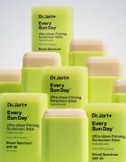 Dr. Jart+ Every Sun Day™ Ultra-Sheer Priming Sunscreen Stick SPF50 cremă pentru plaja stick 19 g