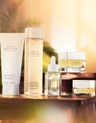 Elizabeth Arden White Tea Skin Solutions Moisture Infusing Bi-phase Toning Lotion tonic hidratant pentru tratarea tenului în două faze pentru femei 20
