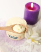 Elizavecca Milky Piggy Super Elastic Bust Cream crema ce ofera fermitate bustului cu colagen 100 g