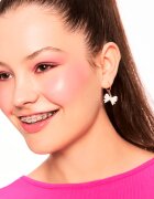 essence BABY GOT BLUSH blush stick culoare 50 cherry cherry baby 5.5 g