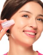 essence BABY GOT GLAZE iluminator stick 4.5 g