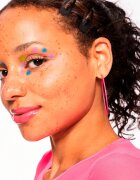 essence BABY GOT HOLO GLOW Stick Strălucire culoare 10 Holy Apricotly 5 g