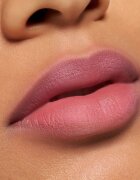 essence Blur Soufflé ruj lichid mat culoare 09 Ghost Typing 3.6 ml