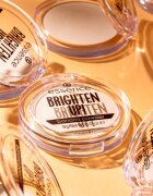essence BRIGHTEN UP! pudra matuire culoare 20 9 g
