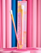 essence BRUSH IT LIKE IT'S ART blending brush perie pentru difuzarea machiajului 01 Blending Is Like Cardio For Artists 1 buc