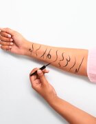 essence Dip Eyeliner eyeliner rezistent la apă 3 ml