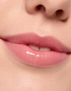 essence Dulce De Leche Bomb lip gloss culoare 01 Cream Come True 10 ml