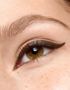 essence Eyeliner Pen creion pentru conturul ochilor culoare 020 Brown 1.1 ml