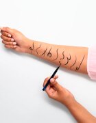 essence Eyeliner Pen eyeliner rezistent la apă culoare 01 Black 1 ml