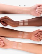 essence gimme GLOW pudra pentru luminozitate culoare 10 9 g