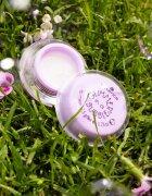 essence GLIMMER IN A BUBBLE mască hidratantă pentru buze cu particule stralucitoare culoare 01 Kiss In A Bubble 7.5 g