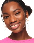 essence Glossy Glaze ruj gloss culoare 02 On Cloud Nude 1.9 g