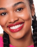 essence Hydra Kiss ruj culoare 04 Classy Red 4 ml