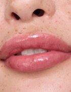 essence Hydra Kiss ulei hidratant de buze culoare 13 Rusty Rose 4 ml