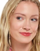 essence Juicy Bomb lip gloss cu efect de crestere culoare 05 Soft Apricot 2.6 ml