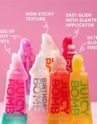 essence Juicy Bomb lip gloss culoare 110 Crushed Berry 10 ml