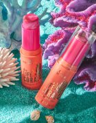 essence LIFE in CORAL blush cu efect iluminator stick culoare 01 Glowin' Coraltastic Baby! 7 g