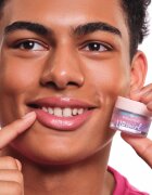 essence LIP swirl mască hidratantă pentru buze cu efect de nutritiv 8 g