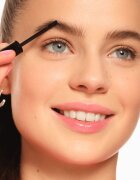 essence Make Me Brow gel pentru sprancene culoare 08 Black Brows 3.8 ml