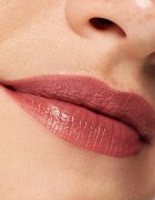 essence satin GLOW ruj cremos cu finisaj satinat culoare 05 Chai There! 3.5 g