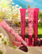 essence SO CHERRY happy lip gloss cu peptide culoare 01 Cherry On Top 10 ml