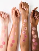 essence Soft Baked blush culoare Berry Bliss 4.5 g