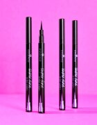 essence Super Fine Liner Pen eyeliner în fix 1 ml