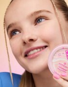 essence Superman pudra compacta pentru o piele mai luminoasa 6 g