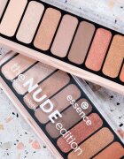essence The Nude Edition paletă cu farduri de ochi culoare 10 Pretty in Nude 10 g