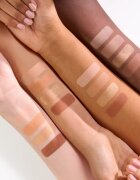 essence The Peach Edition paletă cu farduri de ochi mini 3.6 g