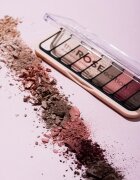essence The Rose Edition paletă cu farduri de ochi culoare 20 Lovely In Rose 10 g
