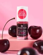 essence WHAT A TINT! blush lichid și luciu de buze culoare 01 Kiss From A Rose 4.9 ml