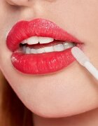 essence WHAT THE FAKE! luciu de buze pentru un volum suplimentar culoare 01 oh my plump! 4.2 ml