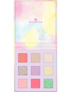 essence WHAT THE FLUFF?! paletă cu farduri de ochi culoare 01 Cotton Candy Skies 11.6 g