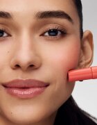 Estée Lauder Futurist Blushmaker blush cremos culoare Elevator Smile 10 ml