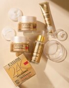 Eveline Cosmetics 24k Gold & Caviar 24K Gold Vitamin C crema pentru conturul ochilor cu efect de lifting 15 ml