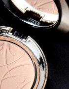 Eveline Cosmetics Celebrities Beauty pudra compacta cu minerale. culoare 20 Transparent 9 g