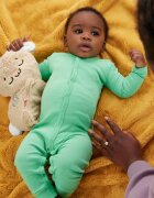 Fisher-Price Soothe & Settle Bunny jucărie de pluș cu melodie 1 buc