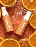 flormar Vitamin Bomb Serum&Primer ser cu efect iluminator cu vitamine B C E 30 ml