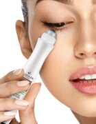 FlosLek Pharma Eye Care ser pentru ochi cu efect de iluminare împotriva ridurilor și a cearcănelor întunecate 15 ml