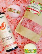 Folk & Flora Citrus bombă de baie cu efect revigorant 130 g