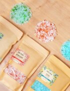 Folk & Flora Pine sare de baie calmanta 500 g