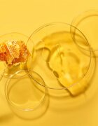 FOREO Farm to Face Sheet Mask Manuka Honey Masca hidratanta cu efect revitalizant sub forma de foaie 3x20 ml