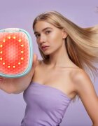 FOREO FLIP™ LED Detangling Hairbrush perie de par cu iluminare LED de fundal 1 buc