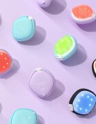 FOREO FLIP™ Play Advanced 3-in-1 pieptene de păr cu iluminare LED de fundal Ice Ice Baby 1 buc
